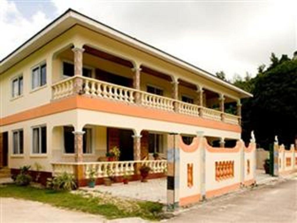 빌라 바나니에르 Anse Volbert Village 외부 사진
